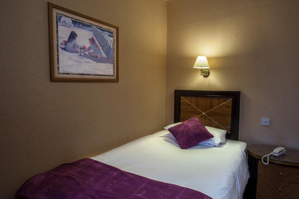 Britannia Hotel Bolton Exterior photo